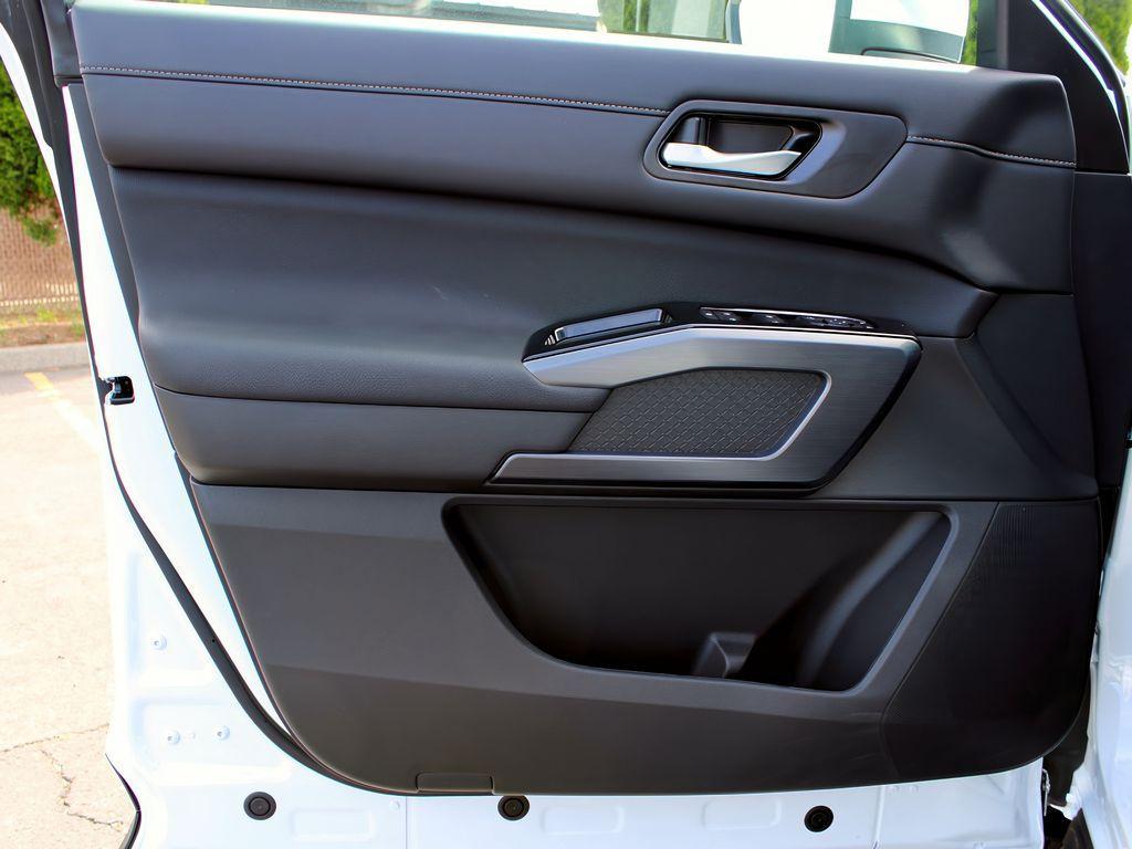new 2025 Nissan Pathfinder car, priced at $50,005