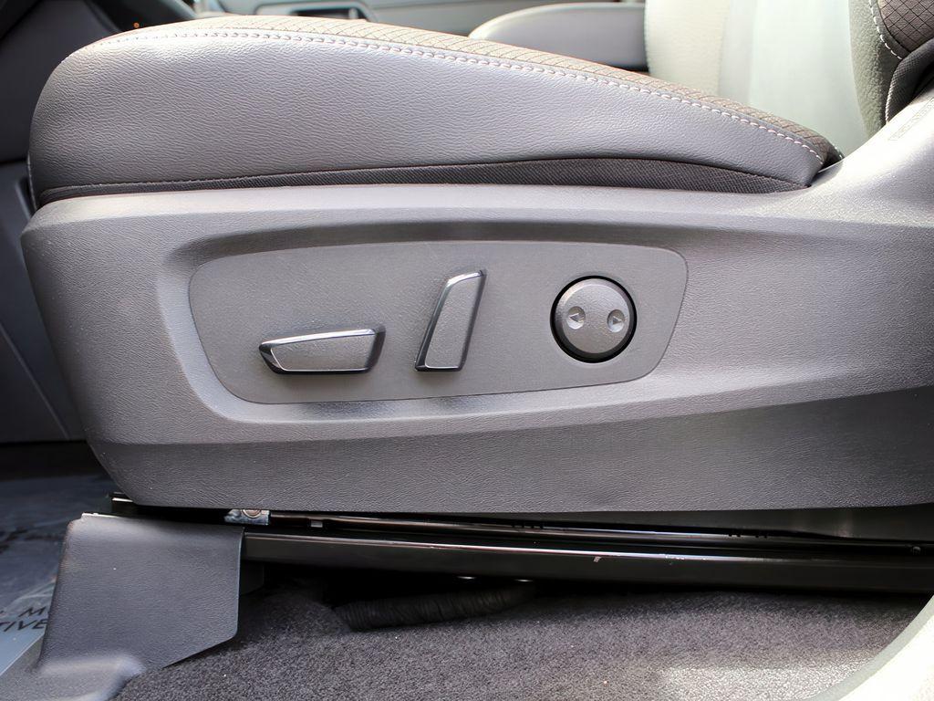 new 2025 Nissan Pathfinder car, priced at $50,005