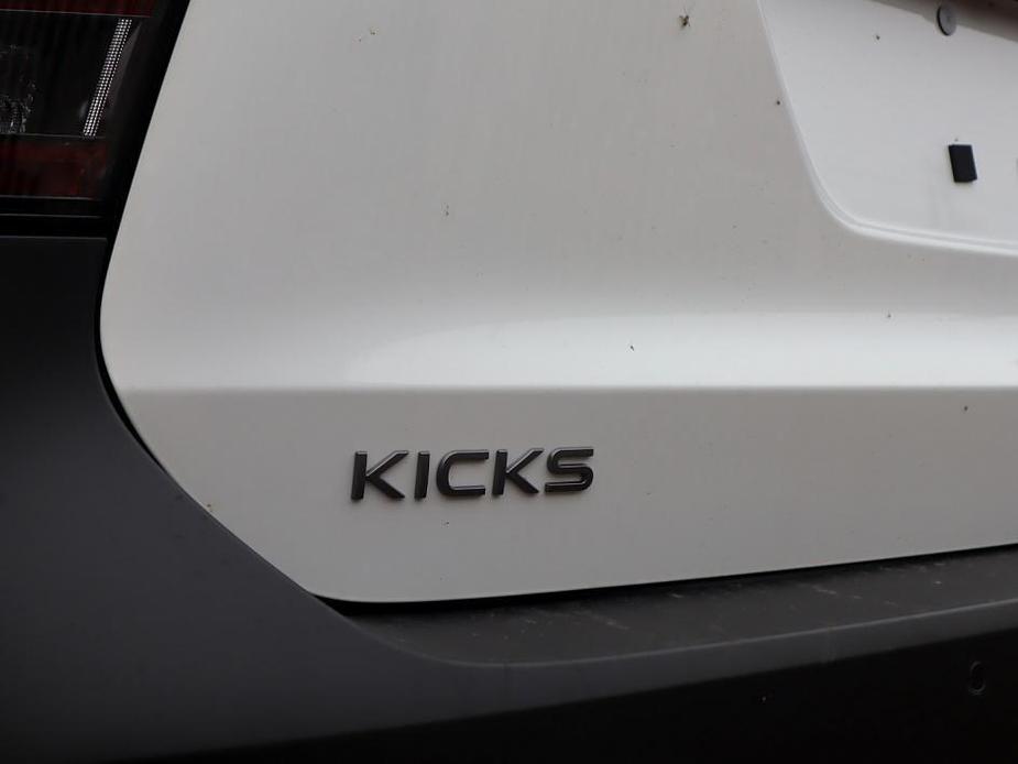 new 2025 Nissan Kicks car, priced at $30,498