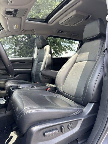 used 2024 Honda Odyssey car, priced at $43,598