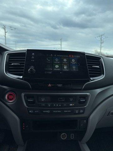 used 2022 Honda Pilot car, priced at $32,998