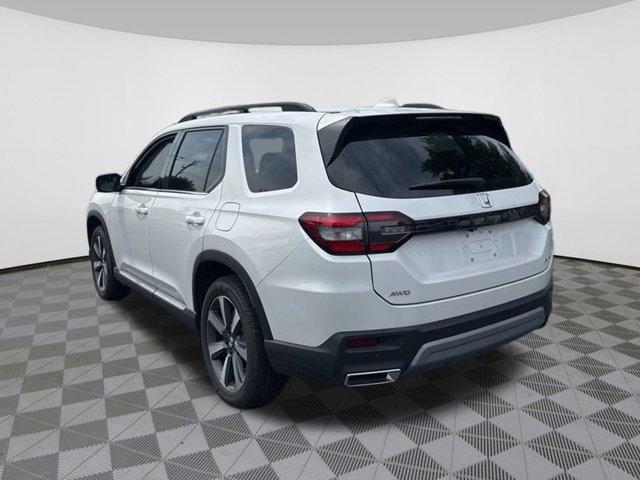 used 2025 Honda Pilot car, priced at $51,498