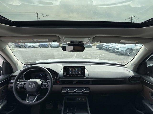 used 2025 Honda Pilot car, priced at $52,998