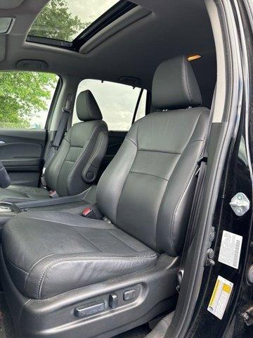 used 2022 Honda Pilot car, priced at $33,498