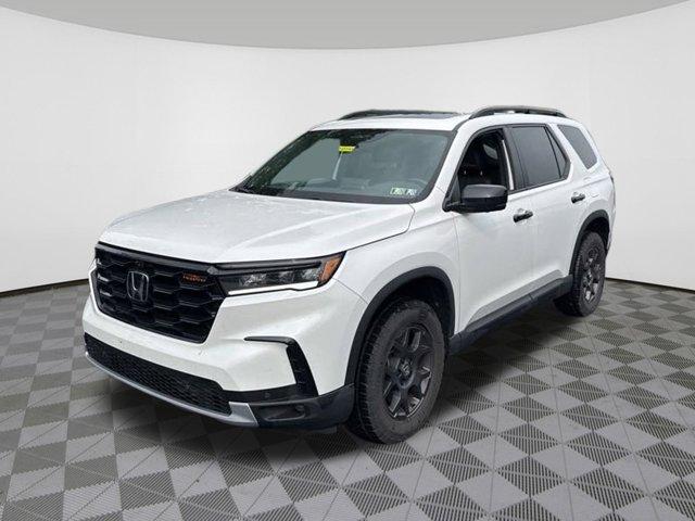 used 2023 Honda Pilot car, priced at $43,998