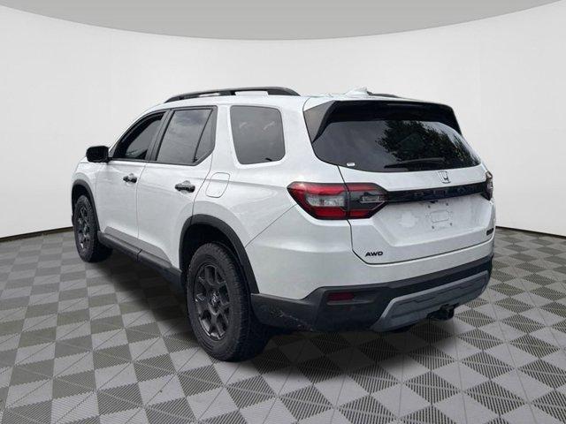 used 2023 Honda Pilot car, priced at $43,998