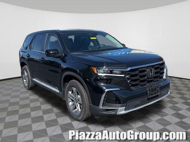 used 2023 Honda Pilot car, priced at $38,998