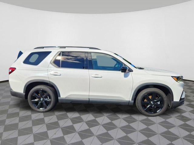used 2025 Honda Pilot car, priced at $46,997