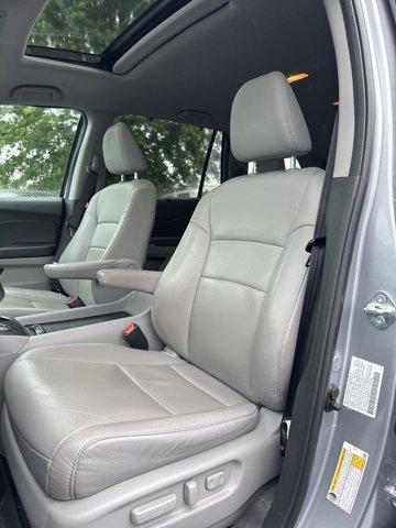 used 2022 Honda Pilot car, priced at $33,498