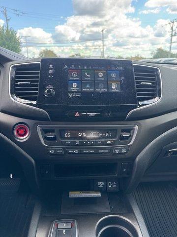 used 2022 Honda Pilot car, priced at $35,998