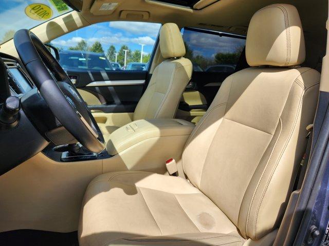 used 2019 Toyota Highlander car, priced at $22,498