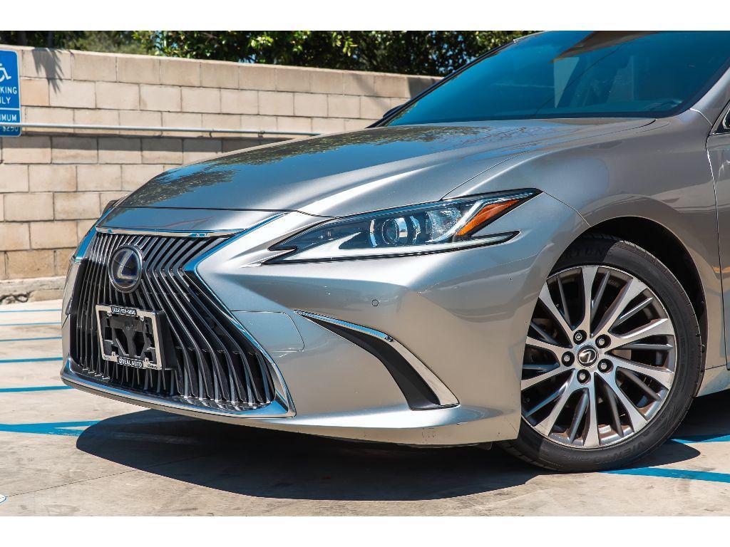 used 2019 Lexus ES 300h car, priced at $20,699