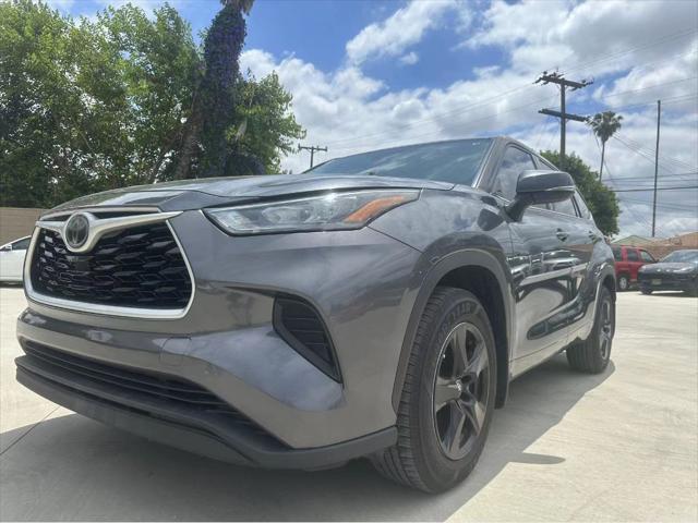 used 2020 Toyota Highlander car, priced at $24,276