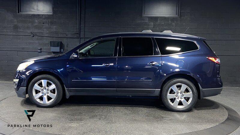 used 2015 Chevrolet Traverse car, priced at $7,000