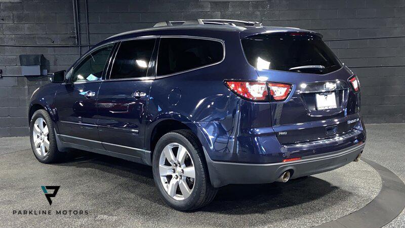 used 2015 Chevrolet Traverse car, priced at $7,000