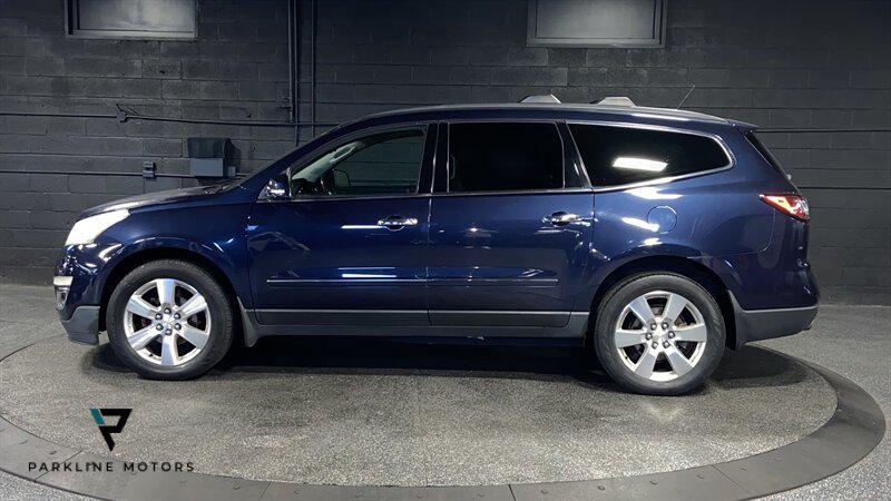 used 2015 Chevrolet Traverse car, priced at $7,000