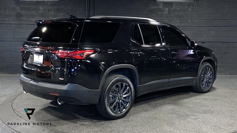 used 2022 Chevrolet Traverse car, priced at $28,499