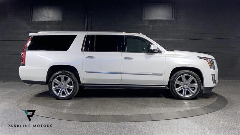 used 2019 Cadillac Escalade ESV car, priced at $31,499