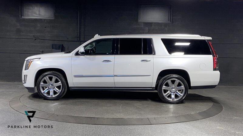 used 2019 Cadillac Escalade ESV car, priced at $31,499