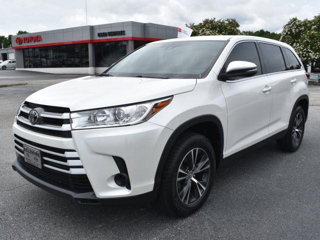 used 2019 Toyota Highlander car, priced at $21,490