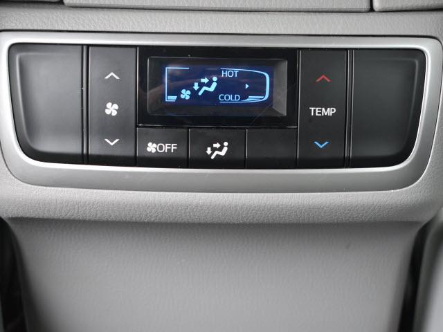 used 2019 Toyota Highlander car, priced at $21,490