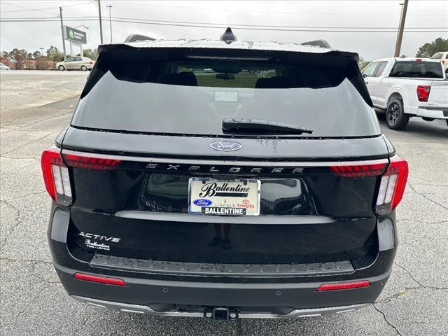 new 2025 Ford Explorer car, priced at $43,695