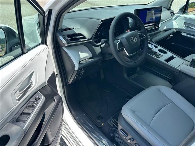 new 2025 Toyota Sienna car, priced at $47,698