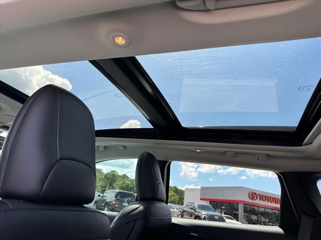 used 2022 Jeep Cherokee car, priced at $24,980