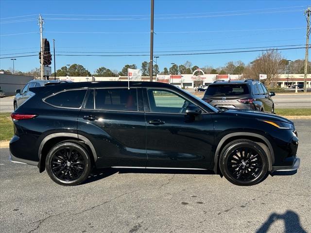 used 2023 Toyota Highlander car, priced at $41,980