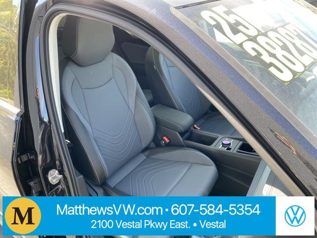 new 2025 Volkswagen Tiguan car, priced at $37,555