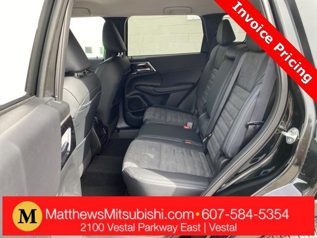 new 2024 Mitsubishi Outlander car, priced at $35,048