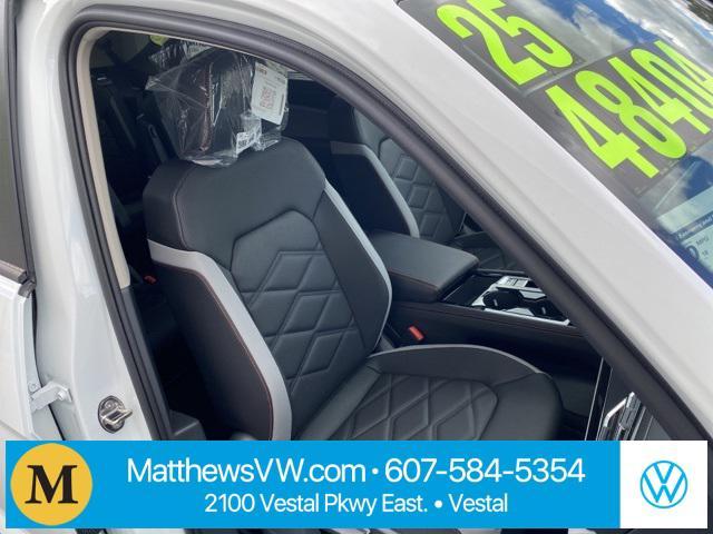 new 2025 Volkswagen Atlas car, priced at $48,404