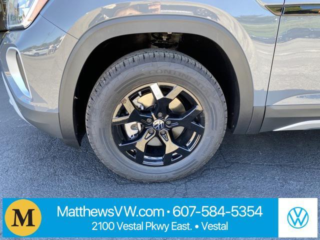 new 2025 Volkswagen Atlas car, priced at $48,976
