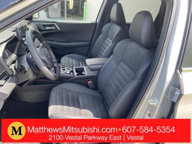 new 2024 Mitsubishi Outlander car, priced at $34,321