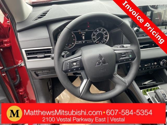 new 2024 Mitsubishi Outlander car, priced at $35,018