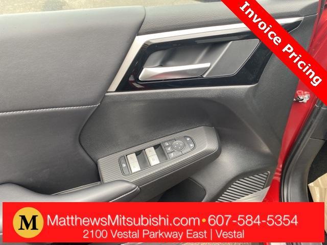 new 2024 Mitsubishi Outlander car, priced at $35,018