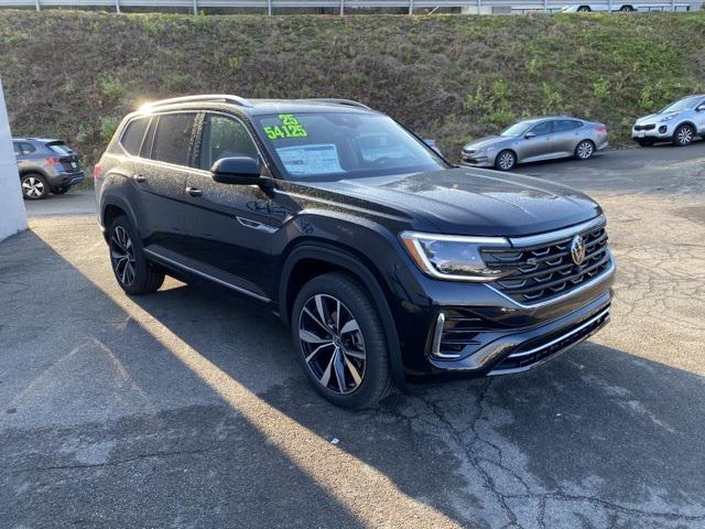 new 2025 Volkswagen Atlas car, priced at $54,125