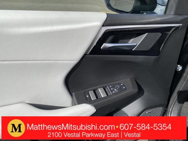 new 2025 Mitsubishi Outlander car, priced at $37,437