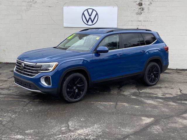 new 2025 Volkswagen Atlas car, priced at $45,000