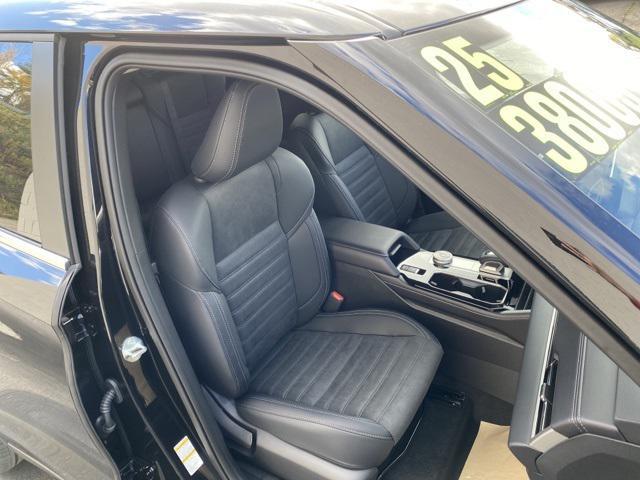 new 2025 Mitsubishi Outlander car, priced at $38,065