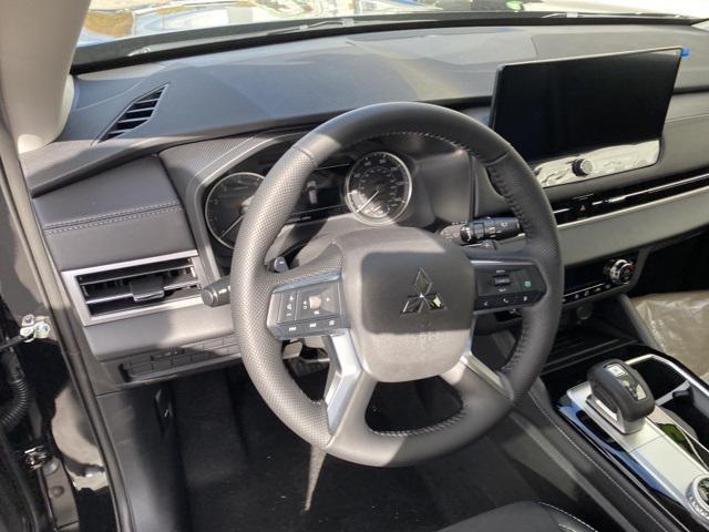 new 2025 Mitsubishi Outlander car, priced at $38,065