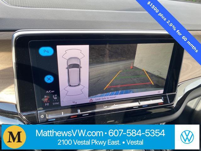 new 2024 Volkswagen Atlas car, priced at $44,511
