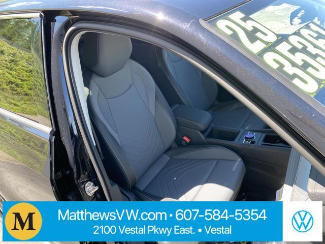 new 2025 Volkswagen Tiguan car, priced at $35,361