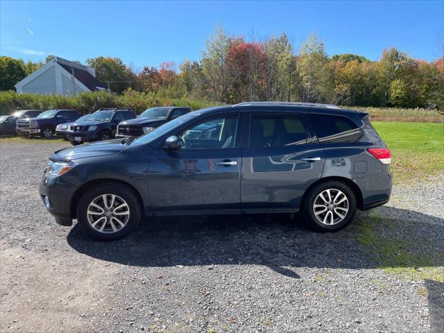 used 2016 Nissan Pathfinder car, priced at $11,995