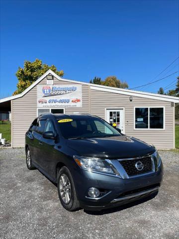 used 2016 Nissan Pathfinder car, priced at $11,995