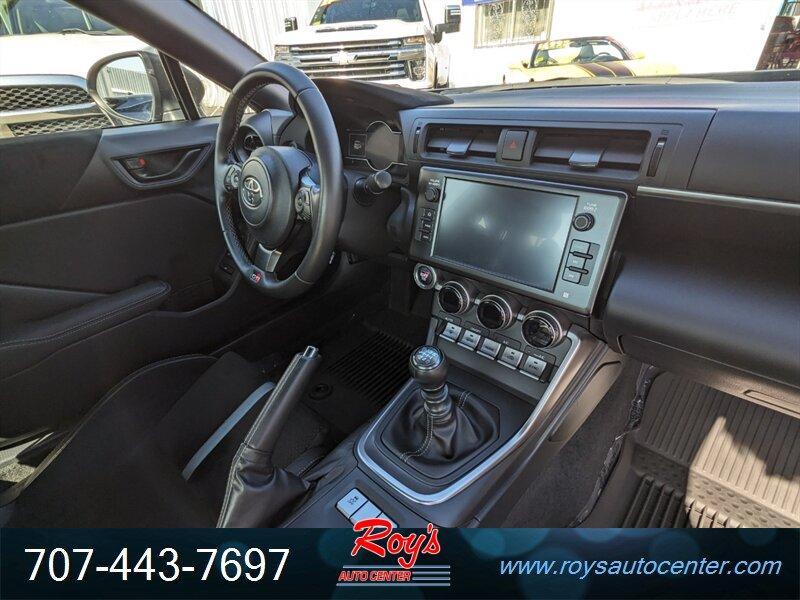 used 2023 Toyota GR86 car, priced at $30,995