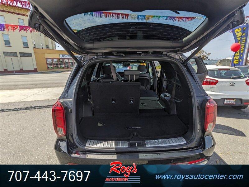 used 2023 Hyundai Palisade car, priced at $36,995