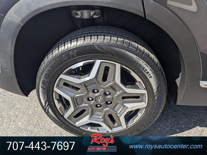 used 2023 Hyundai Santa Fe car, priced at $27,995