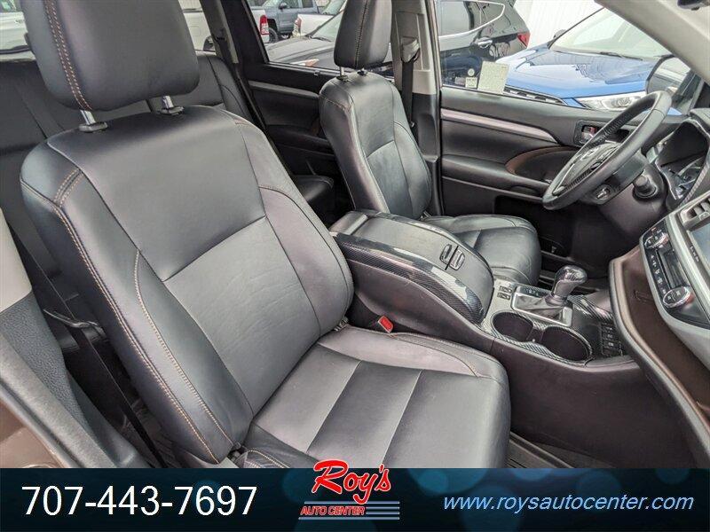 used 2018 Toyota Highlander Hybrid car, priced at $30,995
