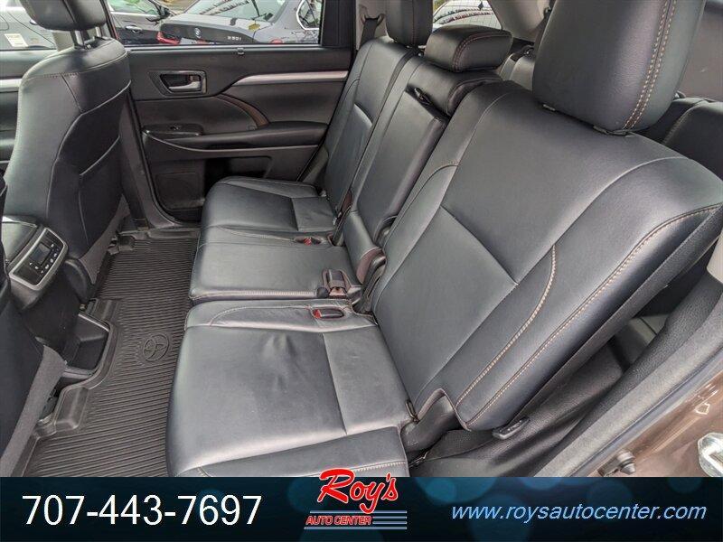 used 2018 Toyota Highlander Hybrid car, priced at $30,995